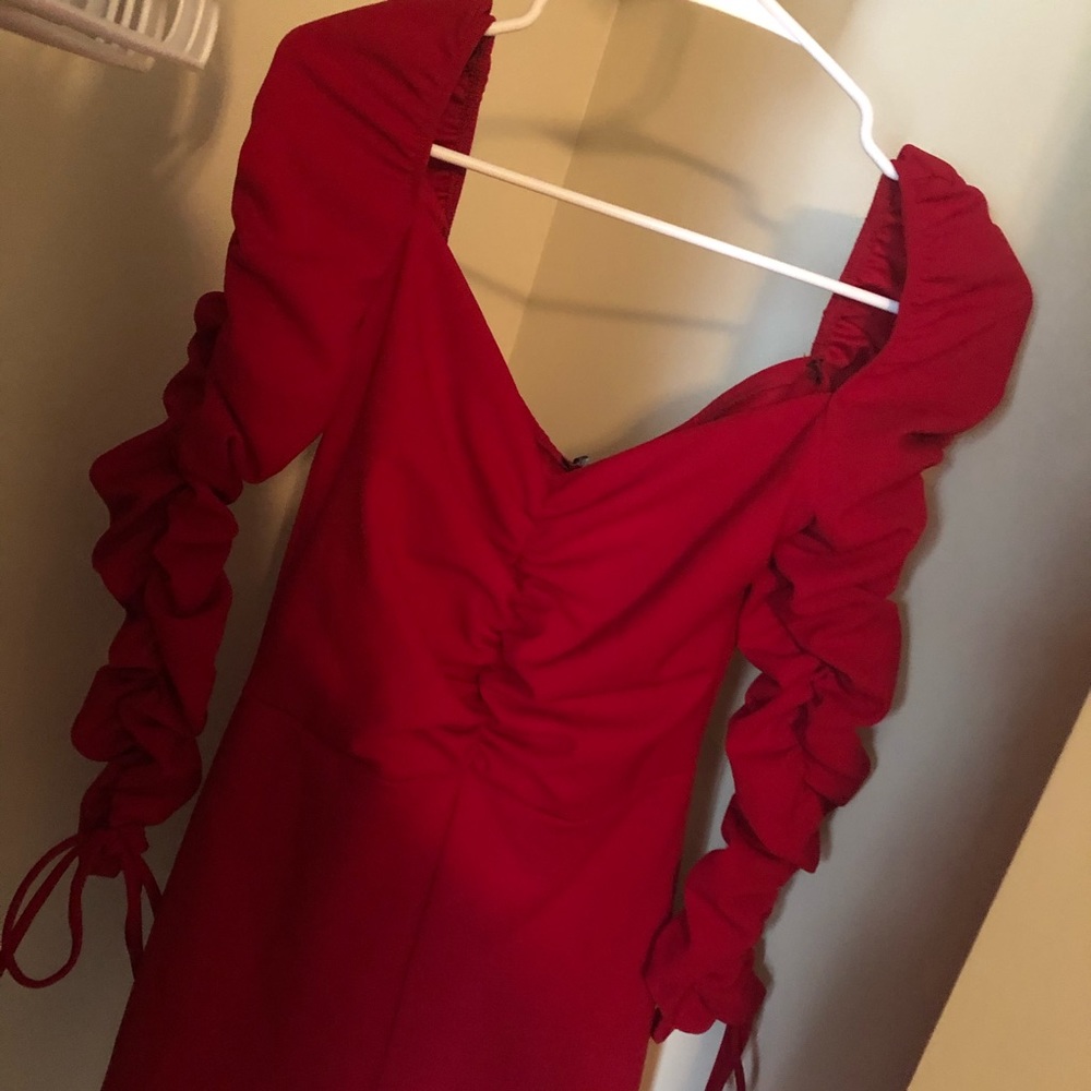 ✨MAKE AN OFFER‼️ 🔥 Red Romper ❤️ - Picture 5 of 6